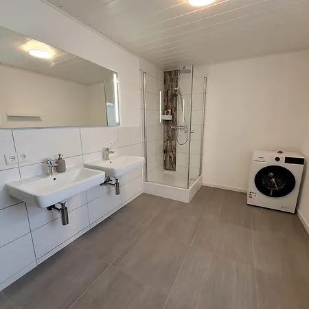 Apartament Berghof Woerner 2 Fuer Bis Zu 20 Personen Mit Balkon I Terrasse I 4 Baeder I Netflix I Ruhig Und Gemuetlich Wohnen Villingen-Schwenningen